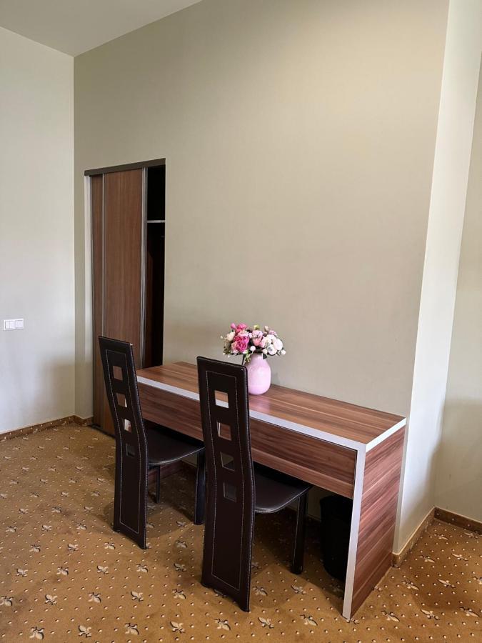 Khách sạn Unimars